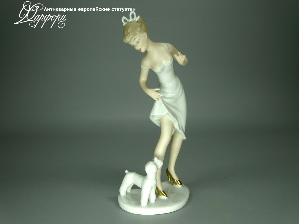 Купить фарфоровую статуэтку Wallendorf Девочка с пуделем